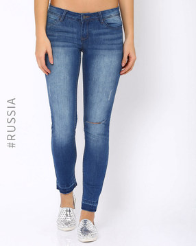 Kira Plastinina - Lightly Washed Distressed Jeans