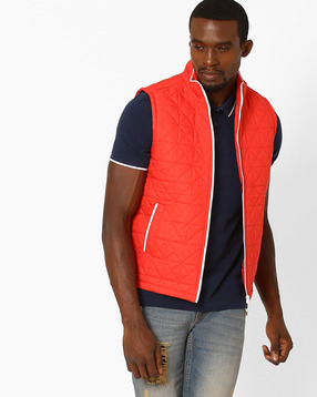 AJIO - Quilted Regular Fit Gilet