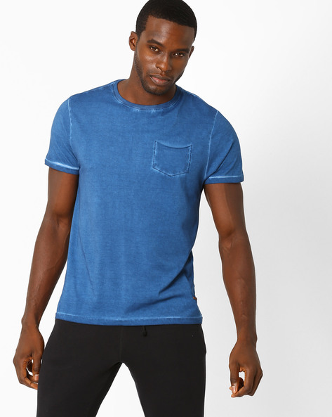 AJIO - Crew-Neck T-shirt with Patch Pocket