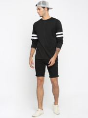 SayItLoud Men Black Solid Round Neck T-shirt