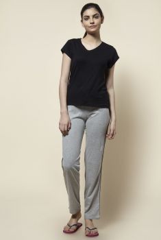 Zudio Women Solid Pant at Just Rs. 149