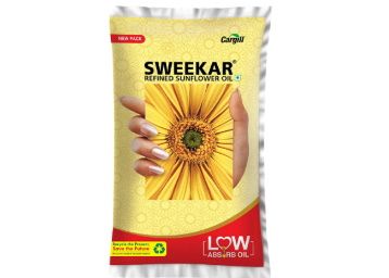 Sweekar Refined Sunflower Oil Lite, 1L At Rs. 132