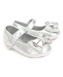 Kittens Party Belly Shoes Studded Bow Applique - Silver