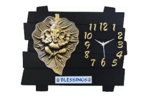 Flat 50% Off : Get Feelings Analog Wall Clock at Just Rs. 399